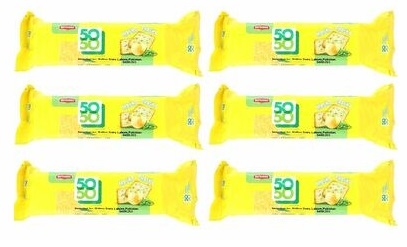 Britannia 50-50 Maska Chaska Crackers 71g (Pack of 6), Yellow packaging